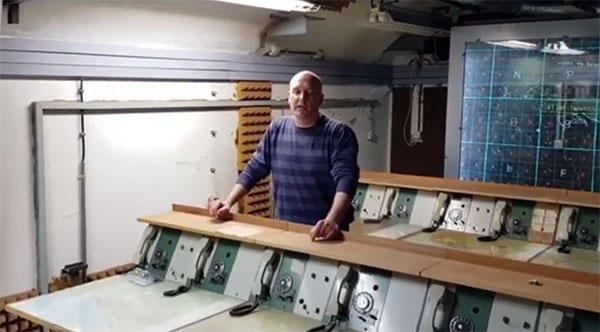 Vodstvo po skloništu u Guvernerovoj palači